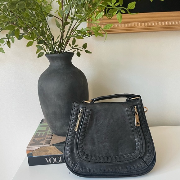 Black Woven Detail Handbag w Crossbody Option - Picture 1 of 7